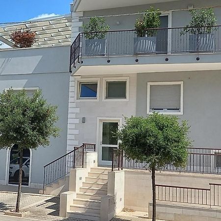 Central Apartment Con Tre Camere Da Letto 洛科罗通多 外观 照片