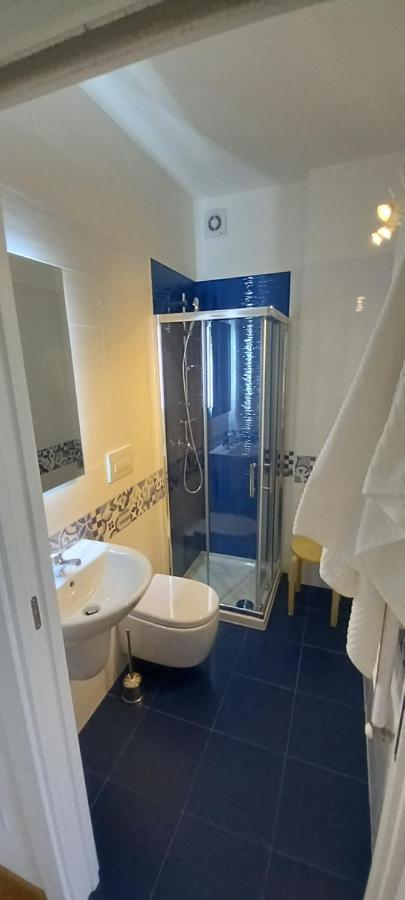 Central Apartment Con Tre Camere Da Letto 洛科罗通多 外观 照片