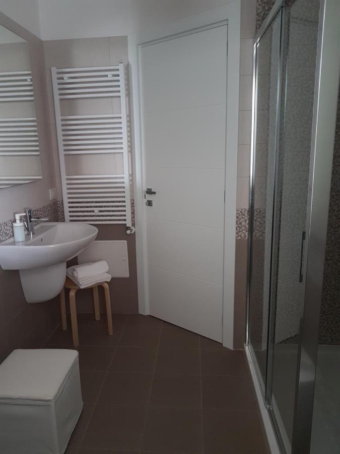 Central Apartment Con Tre Camere Da Letto 洛科罗通多 外观 照片